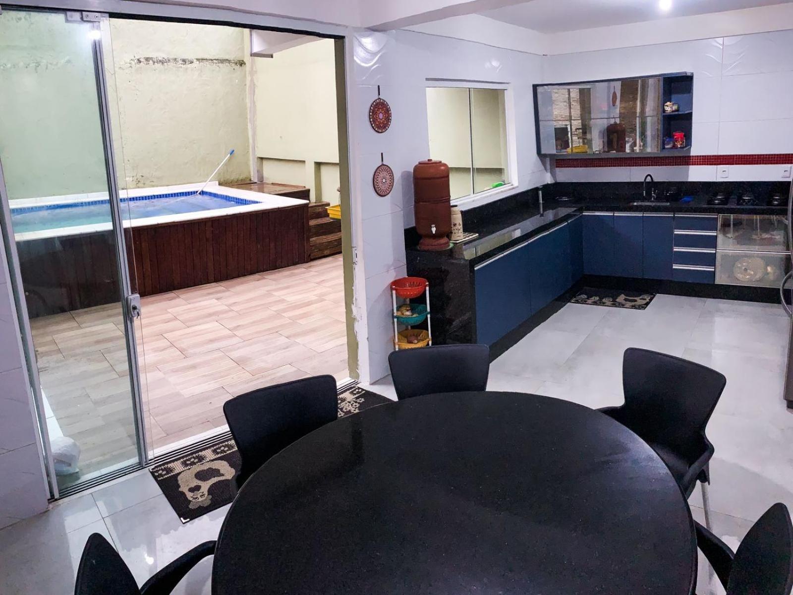 Casa de férias Casa Proxima A Com Piscina!
